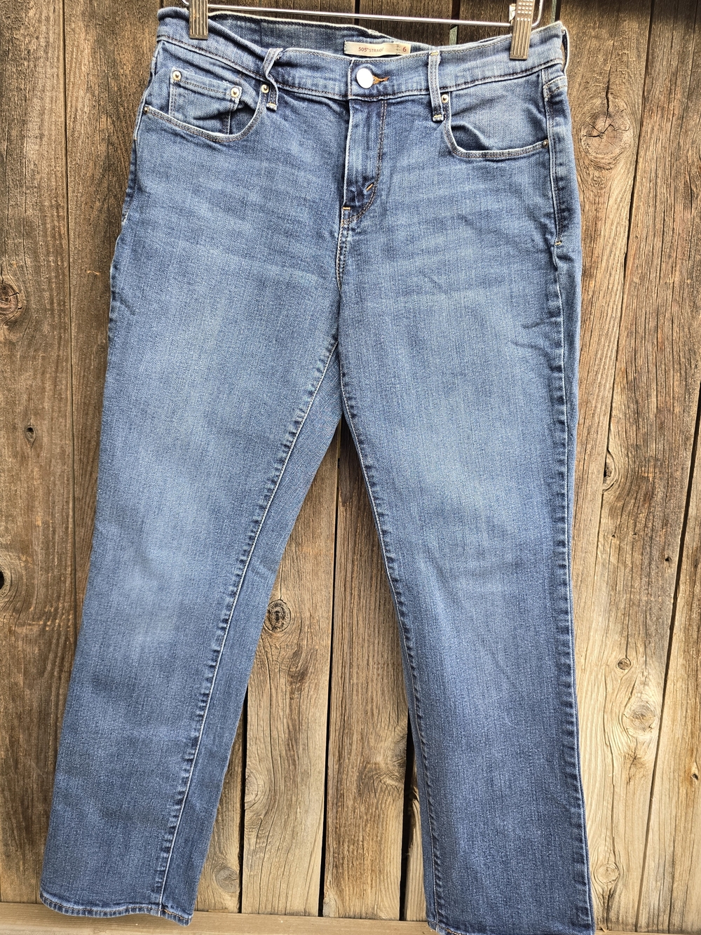 Women’s Light Blue Straight Leg Jeans Size 6